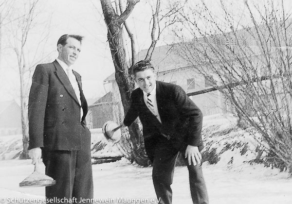 Max Ober und Georg Viechter auf der Radlgrube in den 50er-Jahren 
